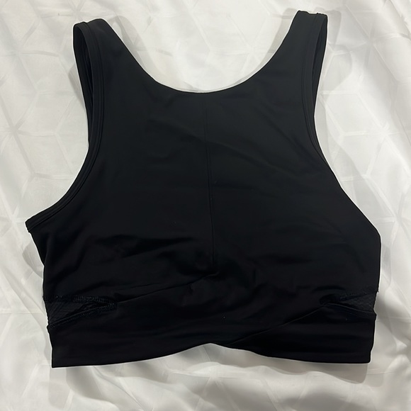Lululemon cropped top - Picture 2 of 2